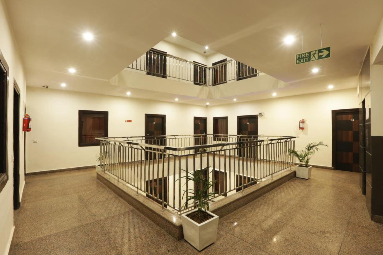 Hotel Airport Star Neu-Delhi Exterior foto